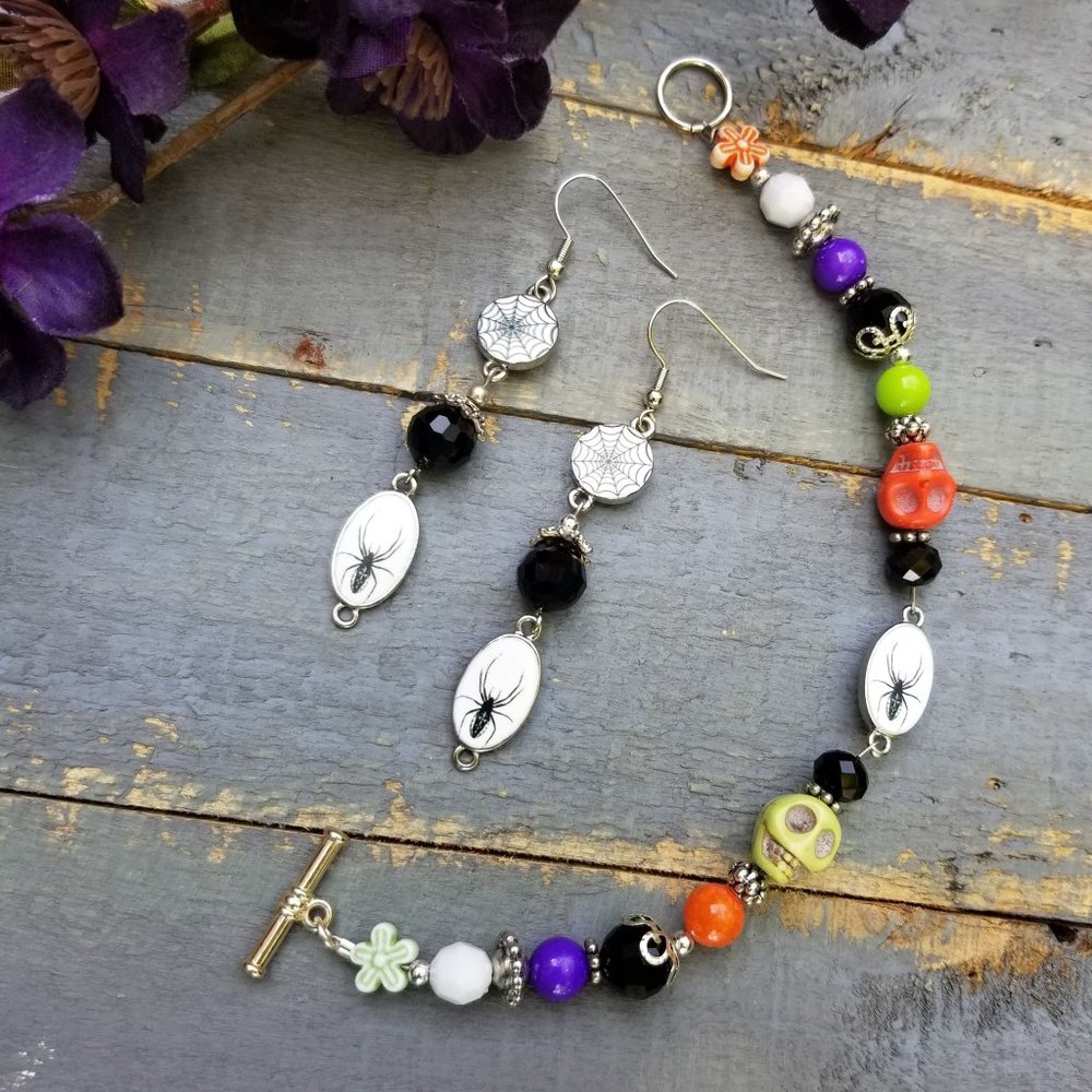 Artisan Bracelet Halloween Spider Skulls Orange Green Purple White Multi Beaded - Picture 8 of 10